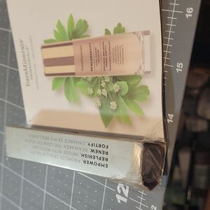 5 bareMinerals Skinsorials Skinlongevity Infusion